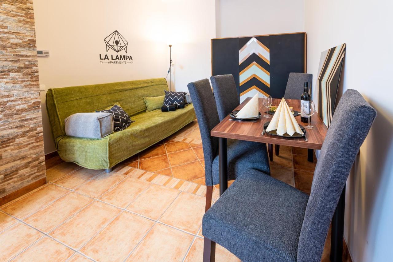 La Lampa Apartments เดเบรตเซน ภายนอก รูปภาพ